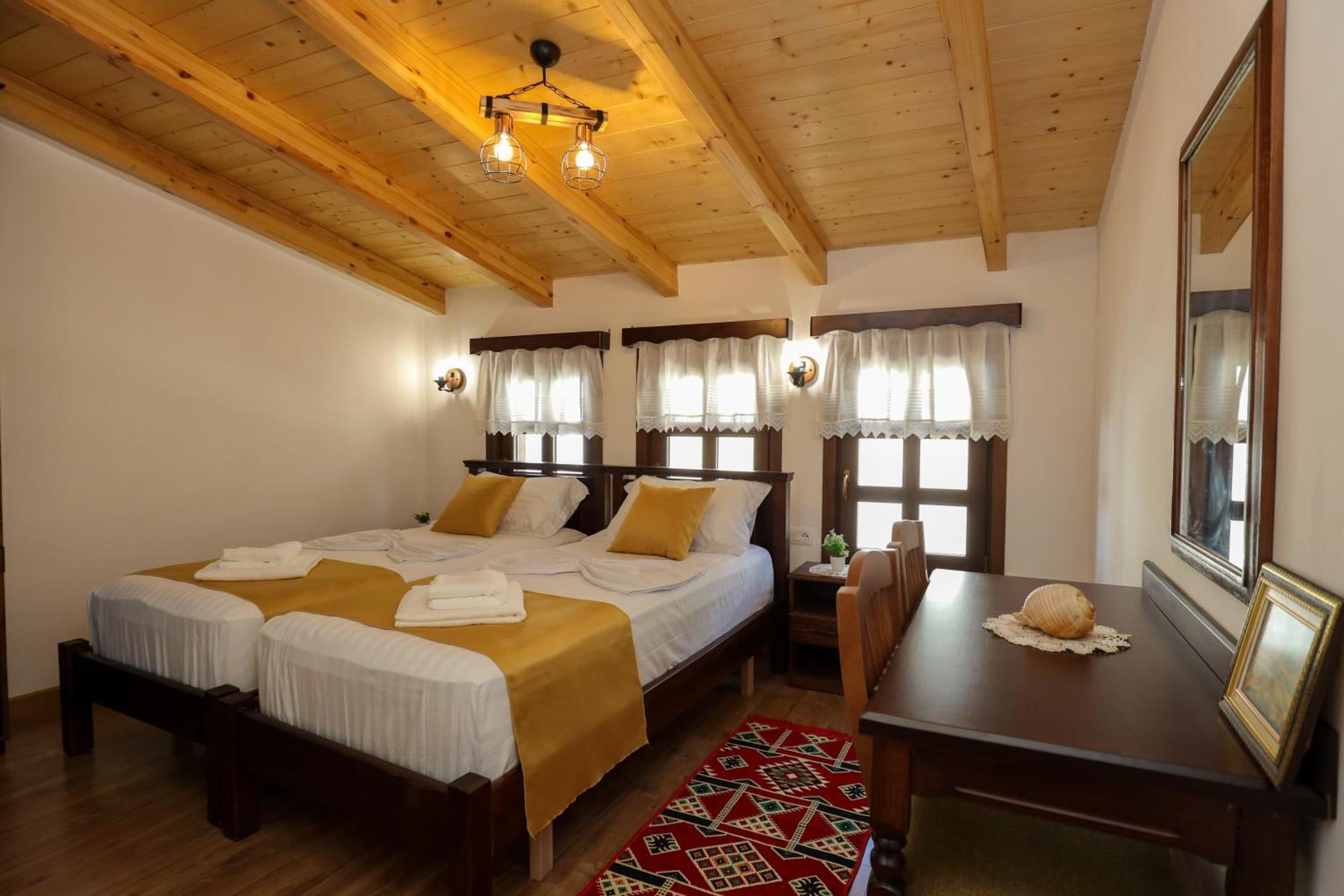 The House Of Dollma , Inside Kruja Castle Hotel Ngoại thất bức ảnh