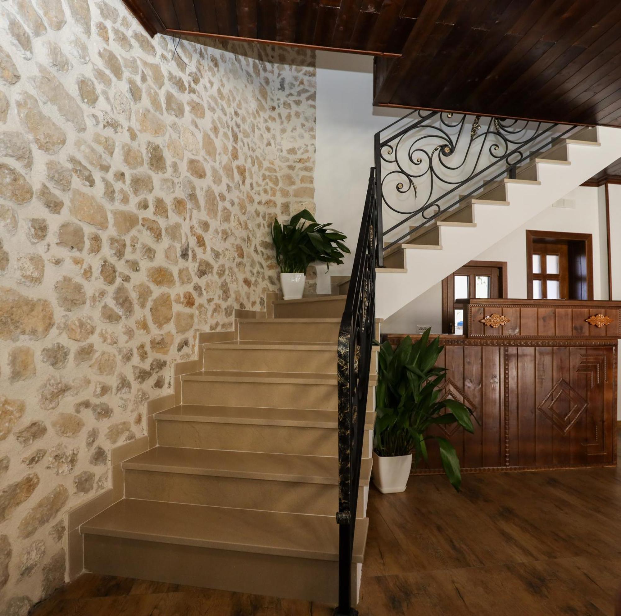The House Of Dollma , Inside Kruja Castle Hotel Ngoại thất bức ảnh