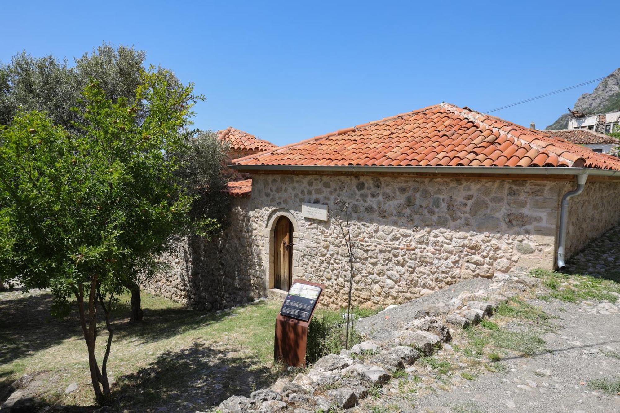 The House Of Dollma , Inside Kruja Castle Hotel Ngoại thất bức ảnh